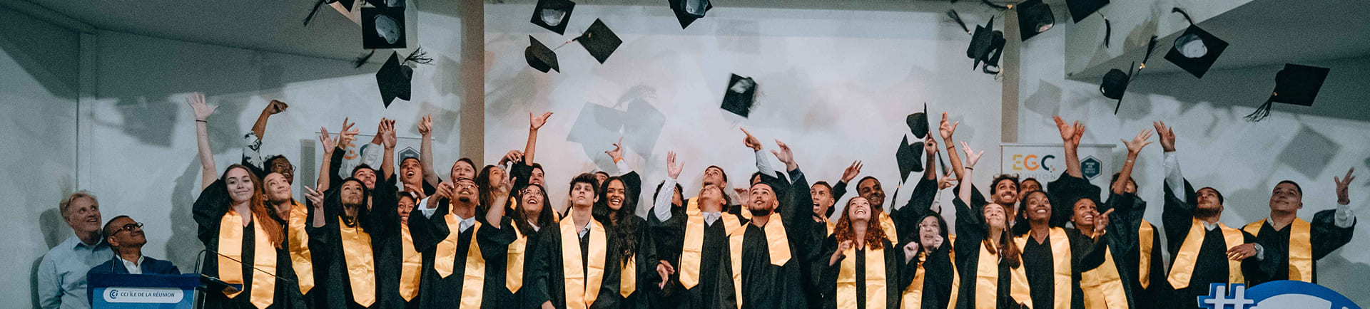 Une promotion d'étudiants lors de leur remise de diplôme